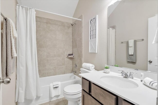 Building Photo - 7036 Terra Ln