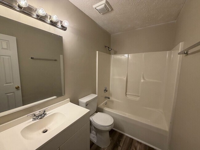 Building Photo - 3374 Galleria Dr