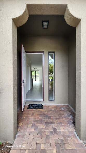 Building Photo - 3364 NW 10th Ave