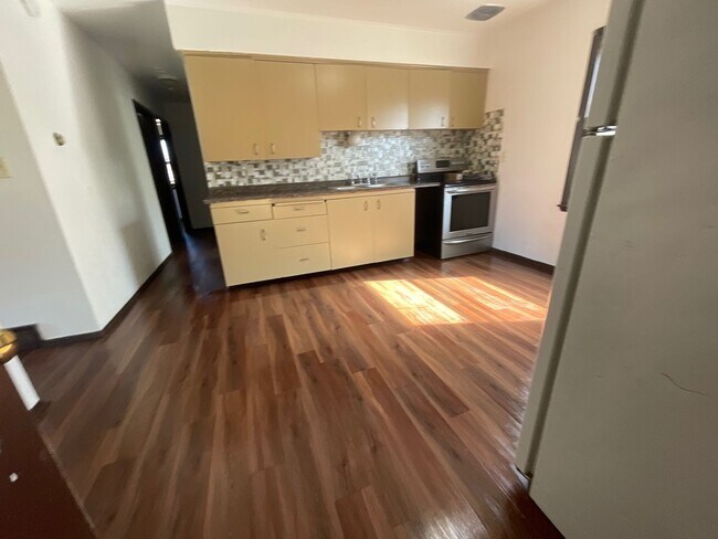 Building Photo - 5834-5836 N 69th St. (Duplex)