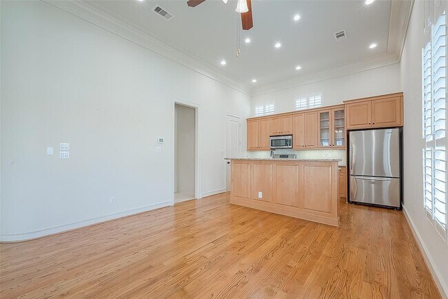 Building Photo - 1804 Haddon St