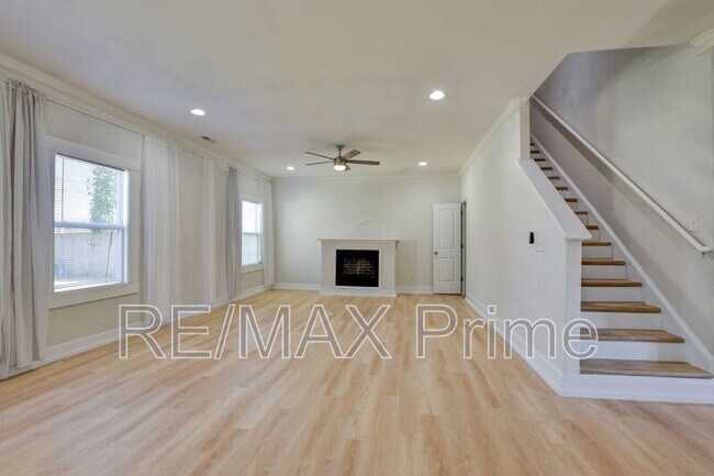 Building Photo - 8028 Glade Rd