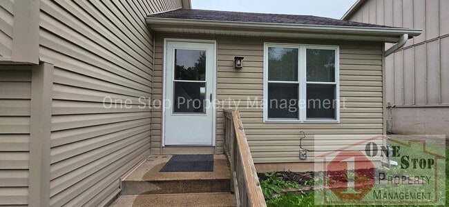 Building Photo - Beautiful 3 Bedroom 1 Bathroom in Independence!