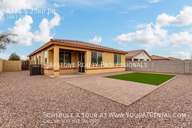 Building Photo - Stunning Single Story 3-Bed, 2-Bath Home i...