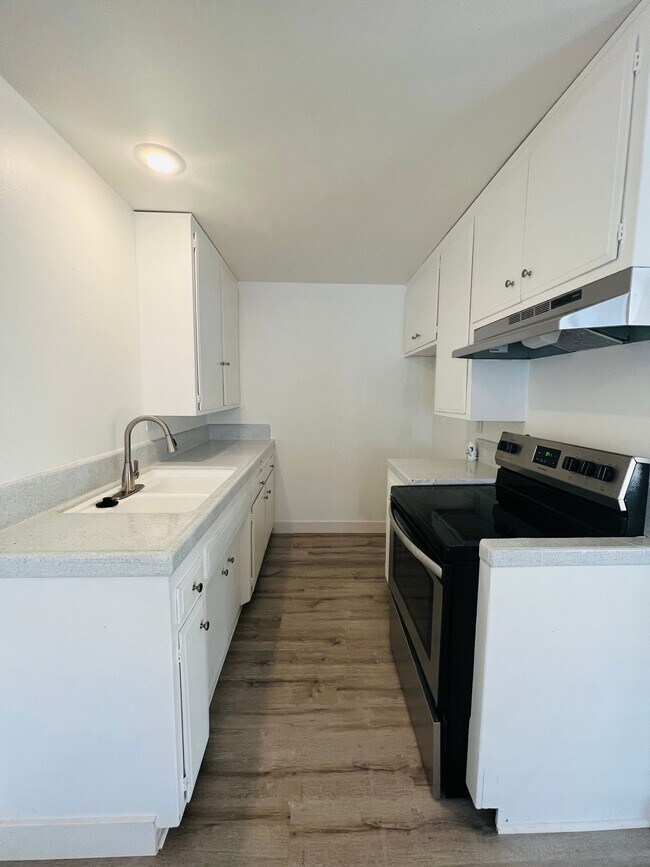 Floorplan - 800 Linden Ave