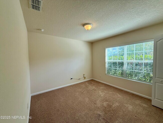 Building Photo - 3635 Summit Oaks Dr