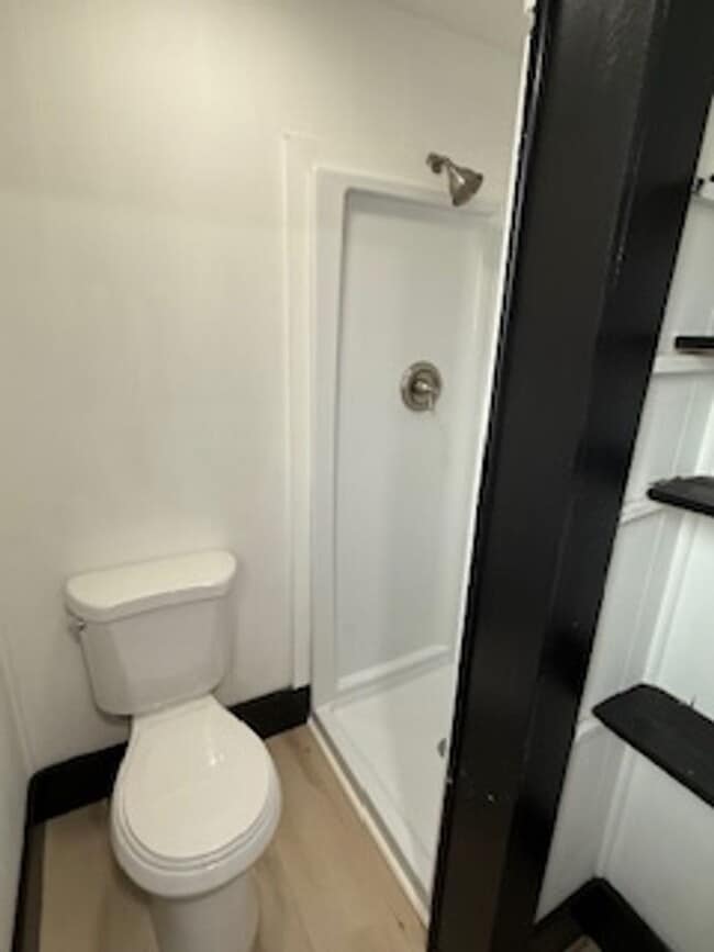 Building Photo - 18-20 Pierce St