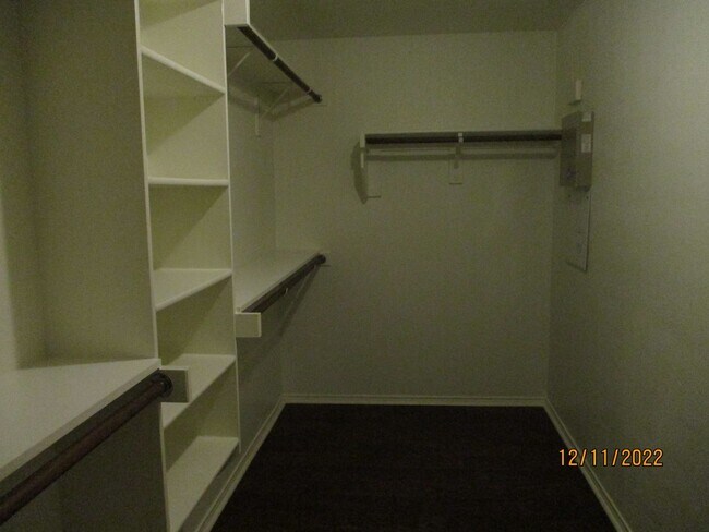 Building Photo - 5144 Waterview Ct