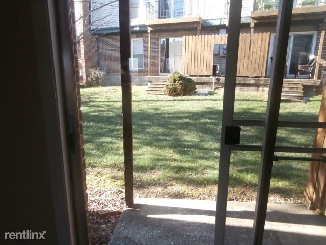 Building Photo - 2 br, 1 bath Condo - Crystalbrook Condos (...