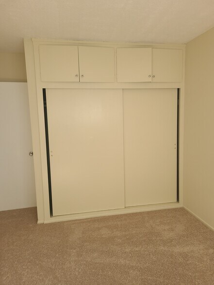 Building Photo - 2414 Hadley Ln
