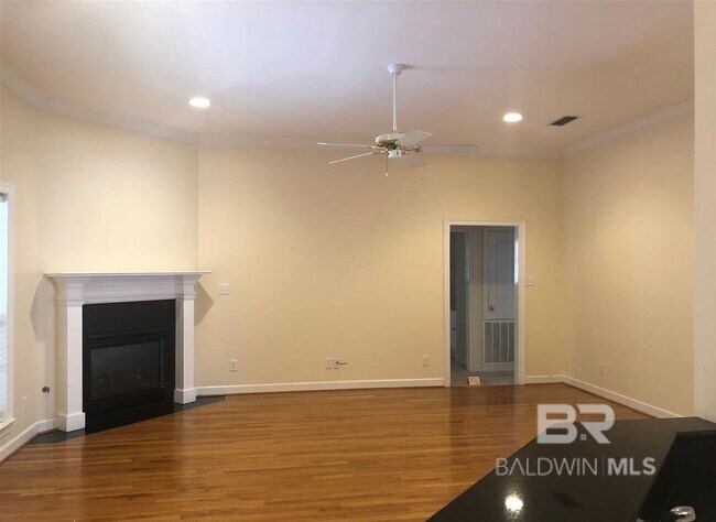 Building Photo - 9568 Aspen Cir