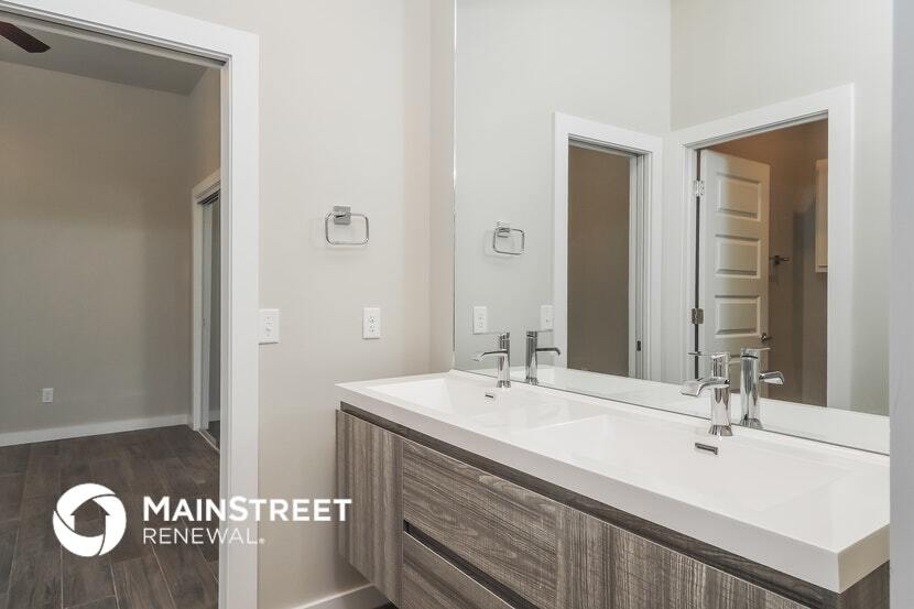 Building Photo - 11303 Paradise Out Ln