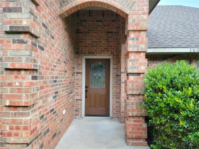 Building Photo - 1605 Sunset Hill Dr
