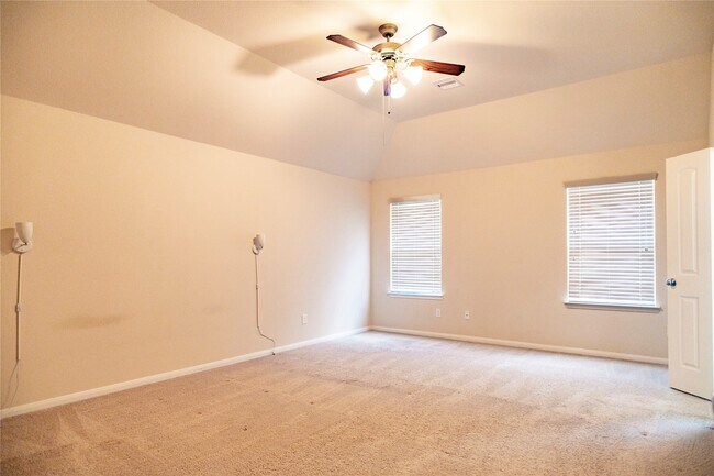 Building Photo - 7115 Ironwood Forest Dr