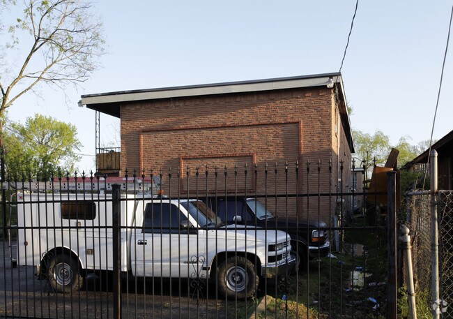 Building Photo - 11 Farrell St