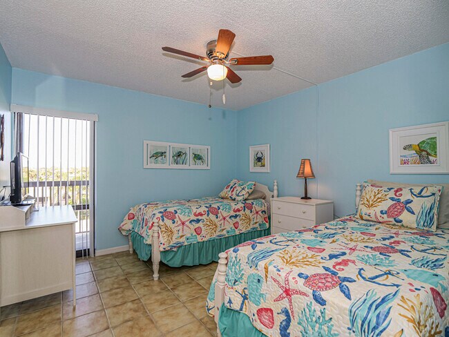 Building Photo - 4141 Ocean Dr