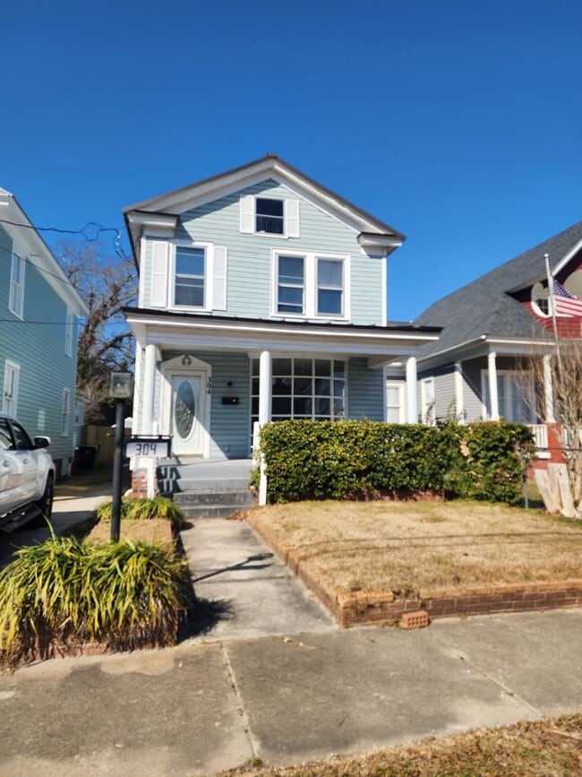 Building Photo - 304 Avenue A