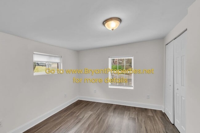 Building Photo - 1421 Electric Ave