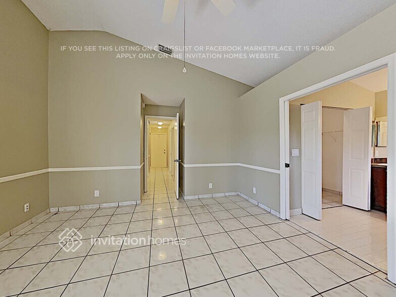 Building Photo - 8640 Tourmaline Blvd