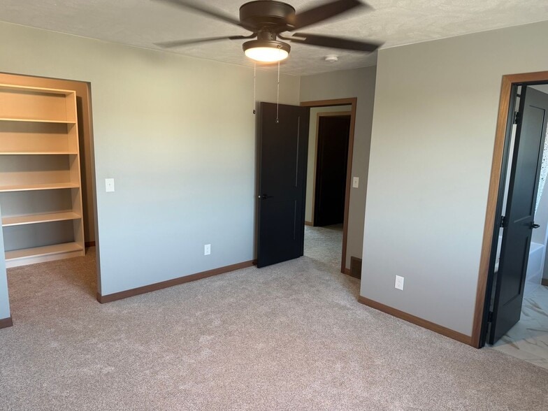 Building Photo - 3902 S Caballo Ct