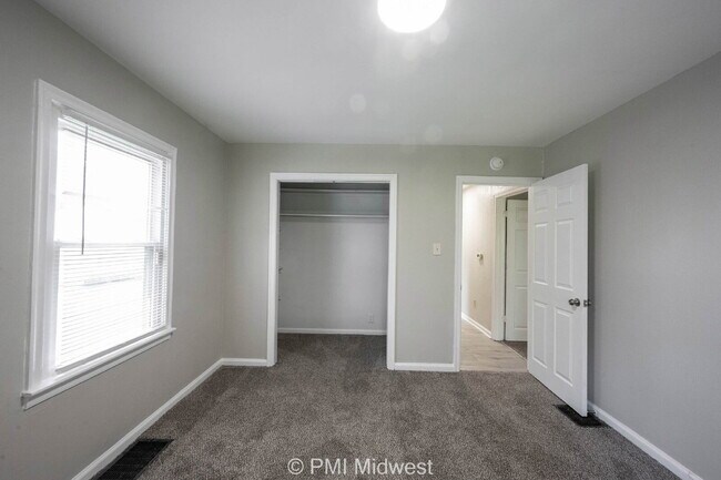 Building Photo - "Charming 3-Bedroom Home in Indianapolis –...