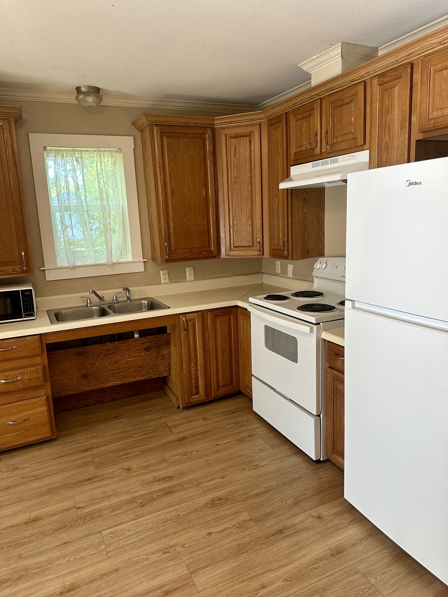 Building Photo - 48071 Laura Rogers Rd