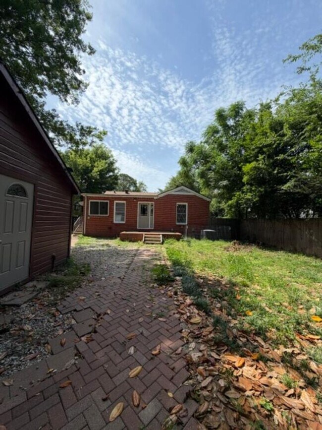 Building Photo - Updated brick home for lease near BAFB | Bossier City, LA 71112 | 3 bedrooms