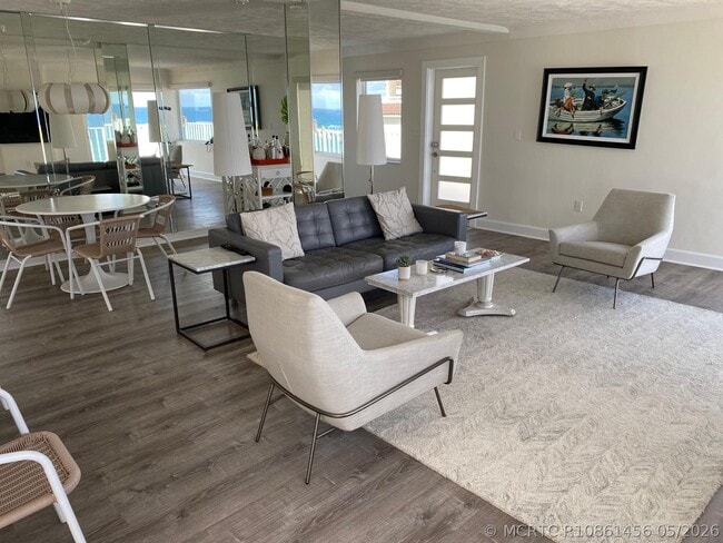 Building Photo - 3030 S Ocean Blvd