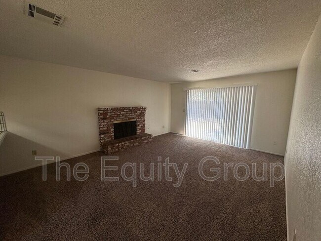 Building Photo - 947 W Seeger Ave