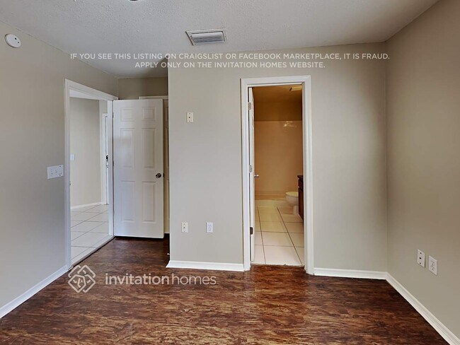 Building Photo - 716 Waterbridge Dr