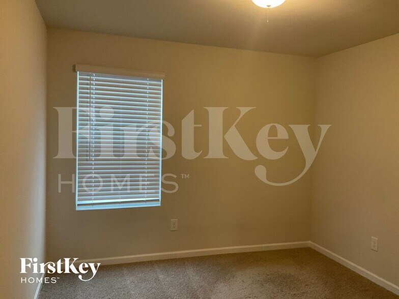 Building Photo - 9518 Hamel St