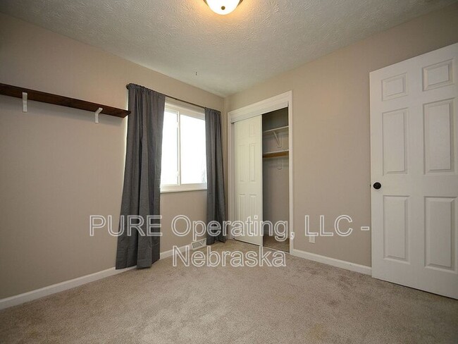 Building Photo - 13951 Jefferson Cir