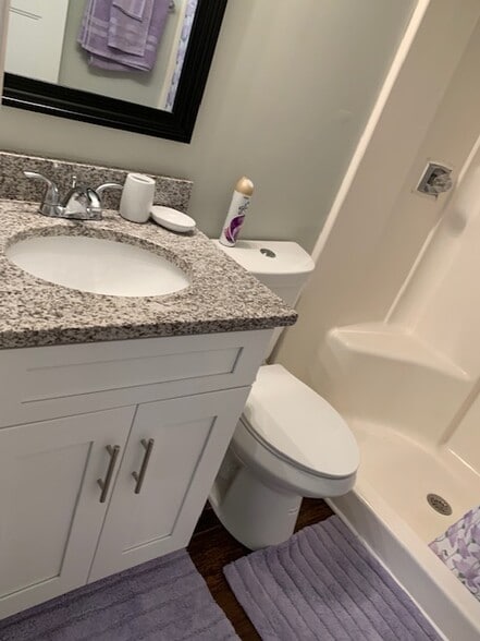 Building Photo - 500 Windsong Cir