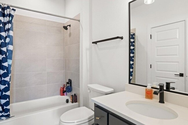 Building Photo - 802 Geiger Path