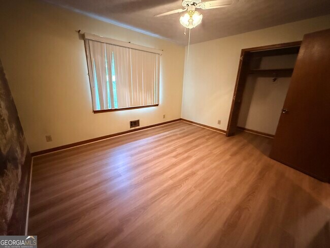 Building Photo - 191 Murphy Ave NW