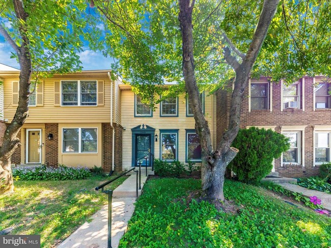 Building Photo - 12461 Quail Woods Dr