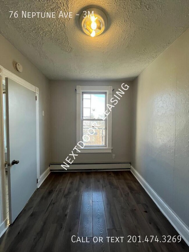 Building Photo - 76 Neptune Ave