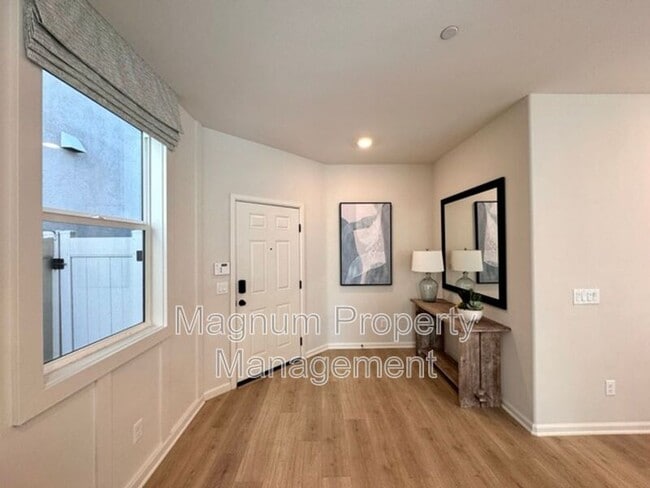 Building Photo - 25147 Hunter Ave