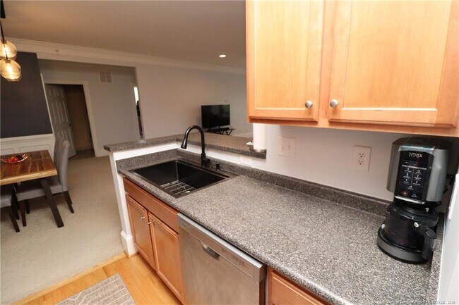 Building Photo - 933 Portstewart Dr