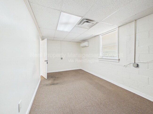 Building Photo - 2501 N Augusta St