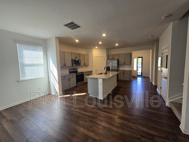 Building Photo - 5806 Kellie Wds Dr