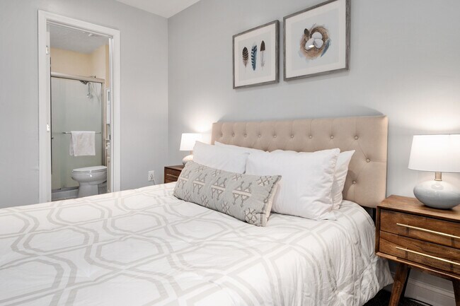 Building Photo - 1534 Lowell Ct