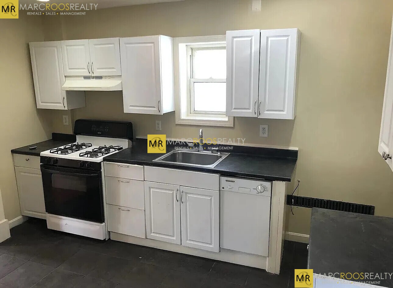 Building Photo - 67 Flint St