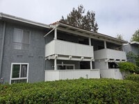 Building Photo - Spacious 2 Bedroom 2 Bath Upstairs Condominium