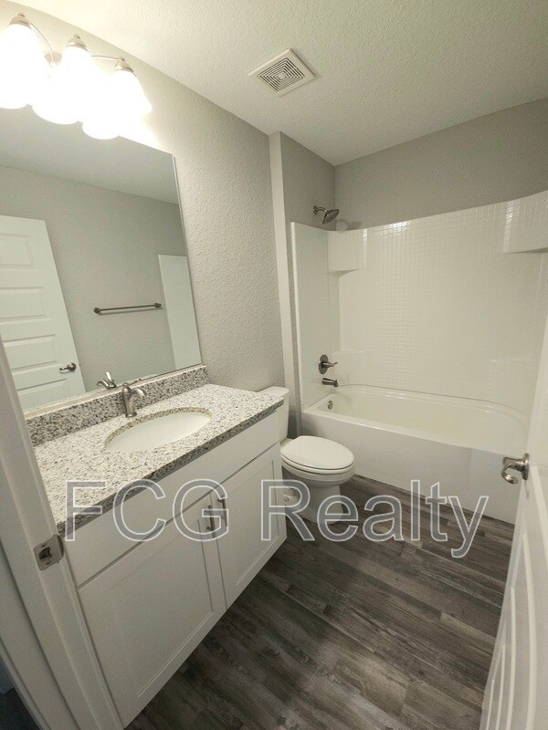 Building Photo - 51 Pecan Run Dr