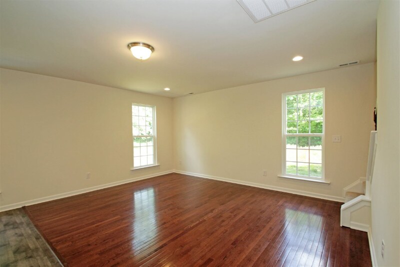 Building Photo - 106 Barbee Rd