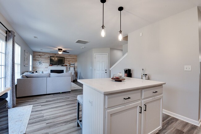 Building Photo - 4 BR/Loft near Simpsonville!  Lawn Maintenance included! Amenities & Close to Shopping & Restaurants