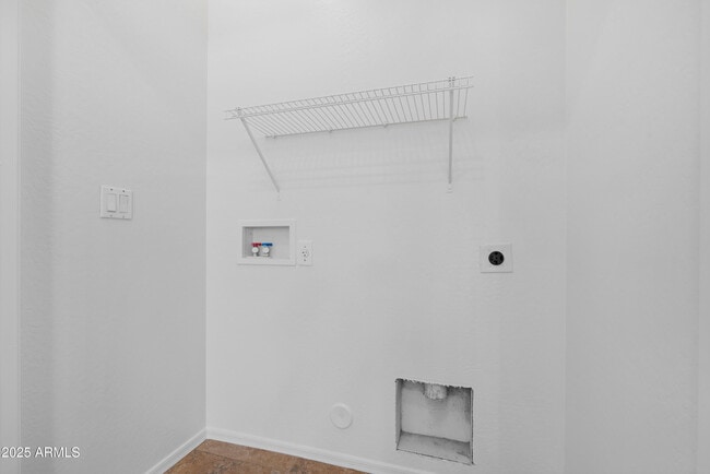 Building Photo - 8940 W Olive Ave