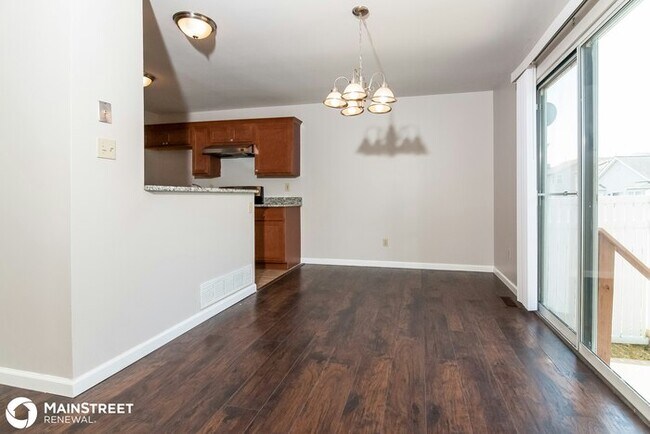 Building Photo - 1201 Garden Village Dr, Florissant, MO 63031