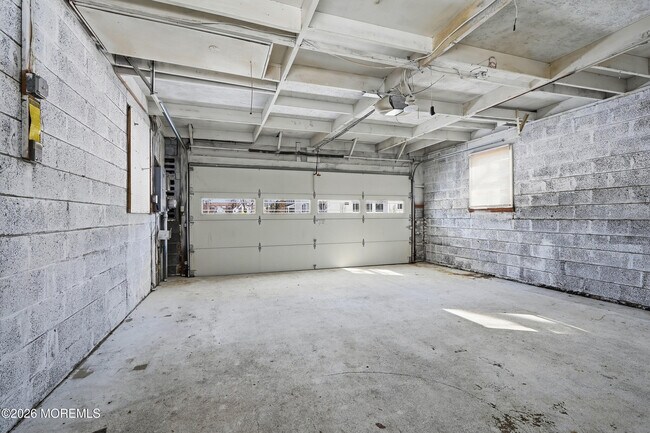 Building Photo - 294 Brighton Ave